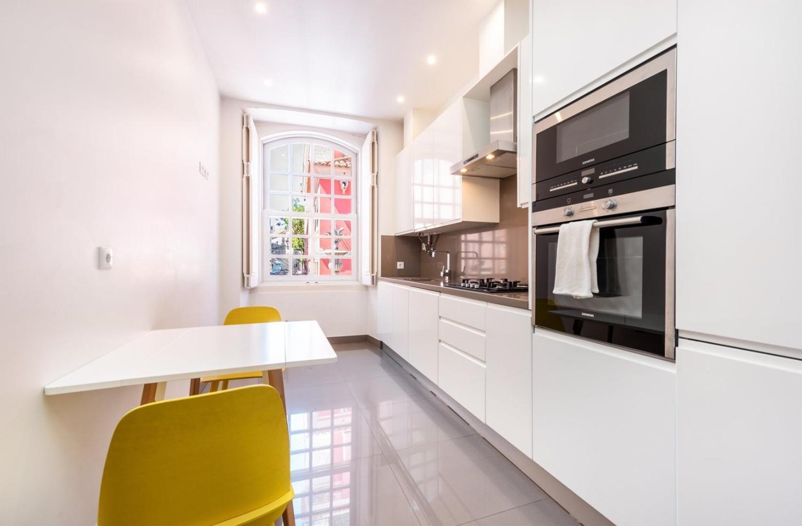 Guestready - Newly Renovated Chiado Haven Apartment Lisbon Exterior photo