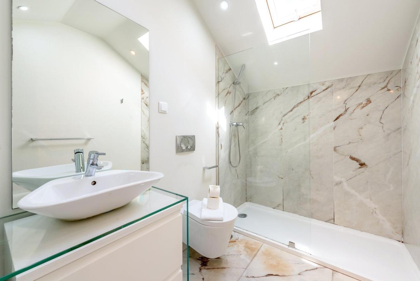 Guestready - Newly Renovated Chiado Haven Apartment Lisbon Exterior photo