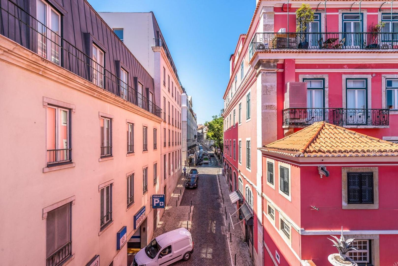 Guestready - Newly Renovated Chiado Haven Apartment Lisbon Exterior photo